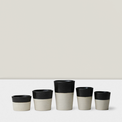 כוס לאטה לבן/שחור - ללא ידית 150 מ׳׳ל - גלים