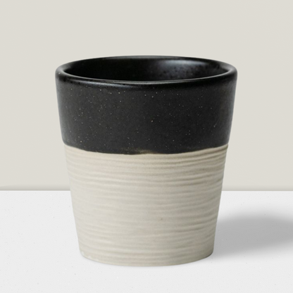 כוס/קפוצ׳ינו שחור/לבן - ללא ידית 200 מ׳׳ל - גלים